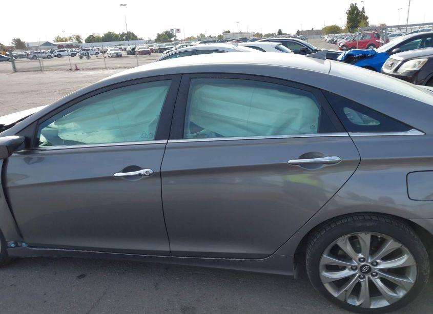 Photo 13 of 2013 Hyundai Sonata SE (VIN 5NPEC4ACXDH787352)