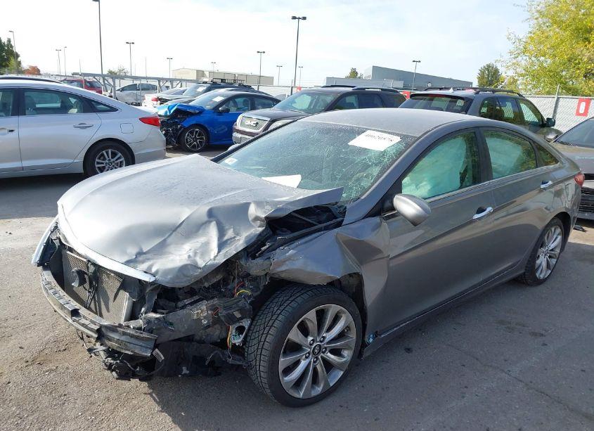 Photo 6 of 2013 Hyundai Sonata SE (VIN 5NPEC4ACXDH787352)