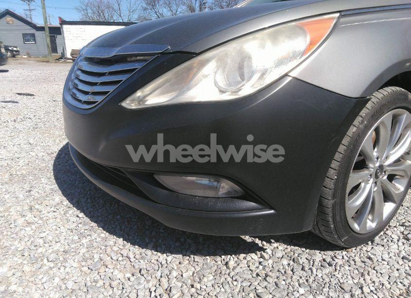 Photo 6 of 2013 Hyundai Sonata SE (VIN 5NPEC4ACXDH806756)