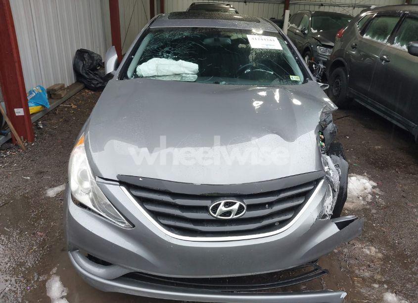 Photo 12 of 2014 Hyundai Sonata SE (VIN 5NPEC4ACXEH825499)