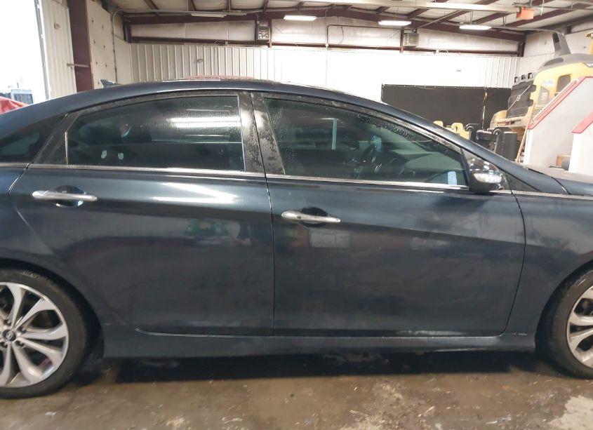 Photo 14 of 2014 Hyundai Sonata SE (VIN 5NPEC4ACXEH835255)