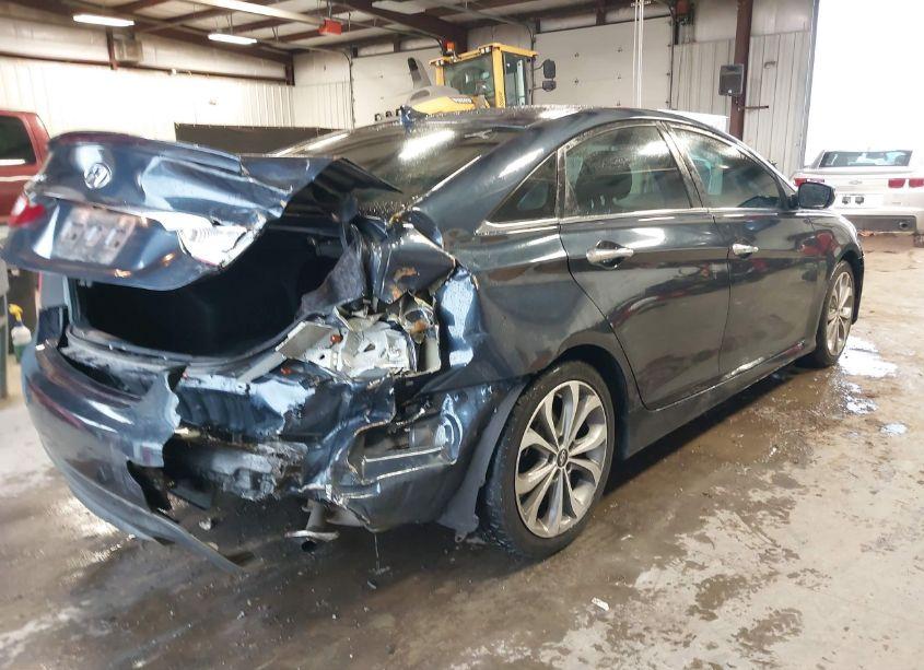 Photo 4 of 2014 Hyundai Sonata SE (VIN 5NPEC4ACXEH835255)