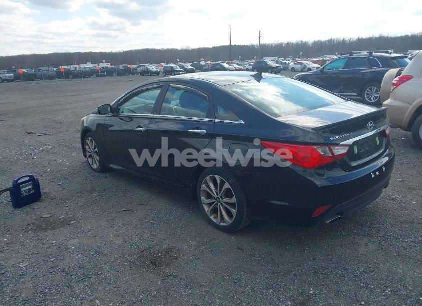 Photo 3 of 2014 Hyundai Sonata SE (VIN 5NPEC4ACXEH911797)