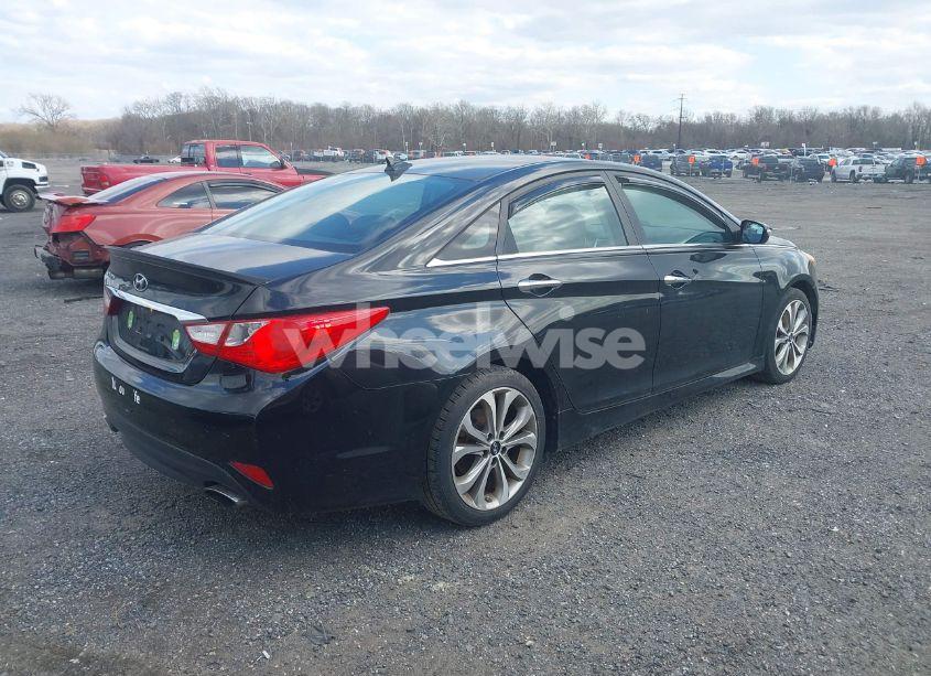 Photo 4 of 2014 Hyundai Sonata SE (VIN 5NPEC4ACXEH911797)