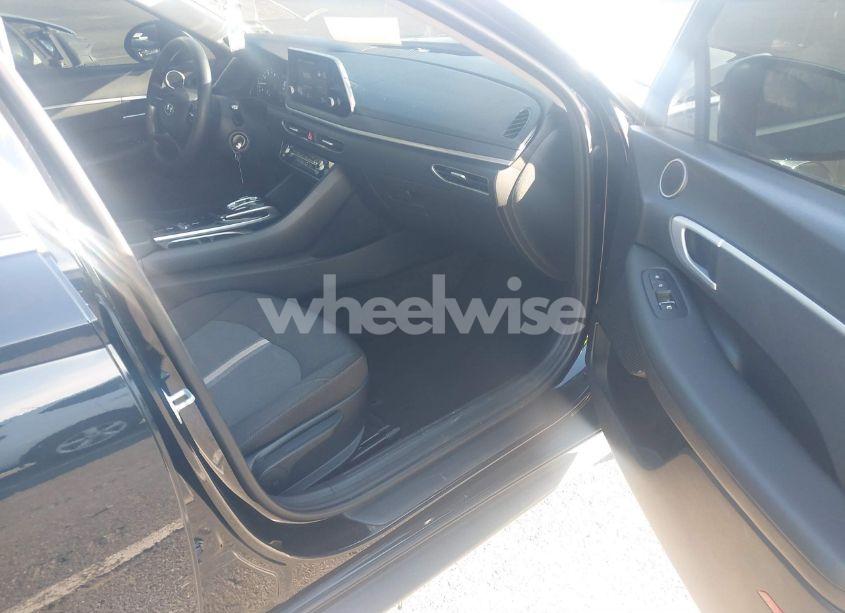 Photo 5 of 2021 Hyundai Sonata SE (VIN 5NPEG4JA0MH071918)