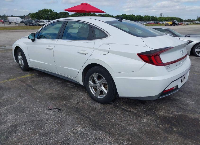 Photo 3 of 2021 Hyundai Sonata SE (VIN 5NPEG4JA0MH104321)