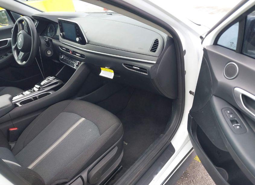 Photo 5 of 2021 Hyundai Sonata SE (VIN 5NPEG4JA0MH104321)