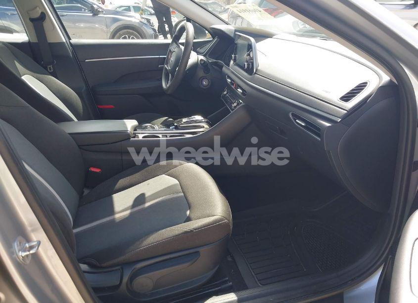 Photo 5 of 2021 Hyundai Sonata SE (VIN 5NPEG4JA1MH077730)