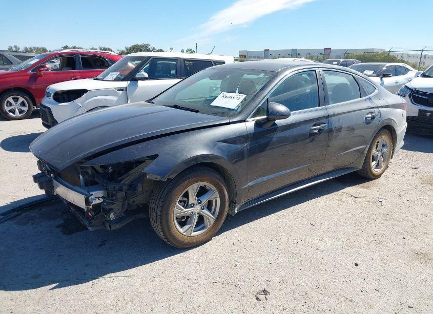 Photo 2 of 2021 Hyundai Sonata SE (VIN 5NPEG4JA1MH096858)