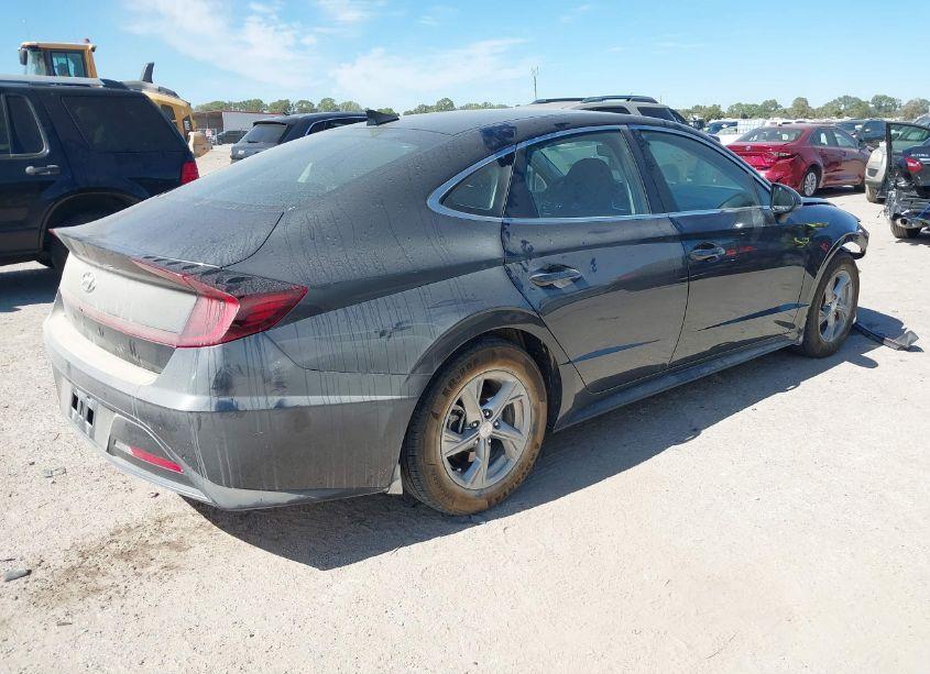 Photo 4 of 2021 Hyundai Sonata SE (VIN 5NPEG4JA1MH096858)