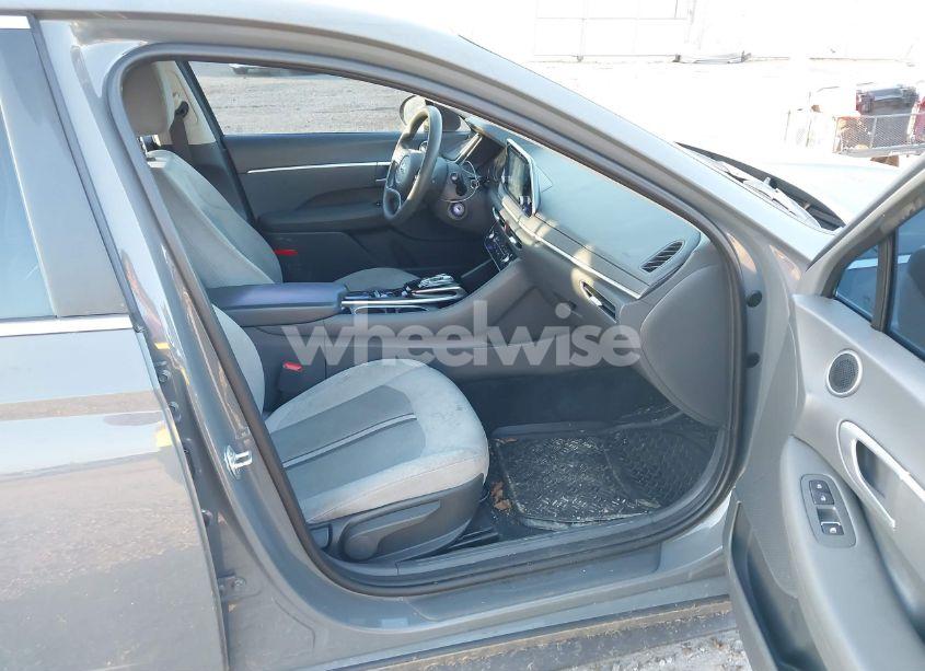 Photo 5 of 2021 Hyundai Sonata SE (VIN 5NPEG4JA2MH079311)