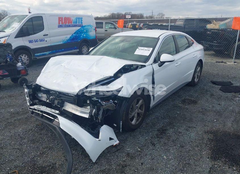 Photo 2 of 2021 Hyundai Sonata SE (VIN 5NPEG4JA2MH079504)