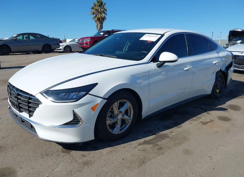 Photo 2 of 2021 Hyundai Sonata SE (VIN 5NPEG4JA2MH094780)