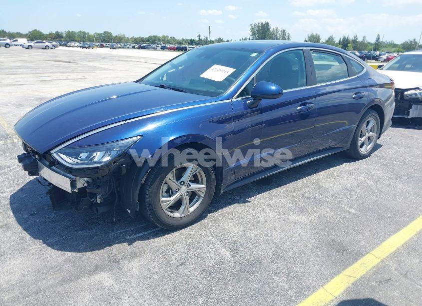 Photo 2 of 2021 Hyundai Sonata SE (VIN 5NPEG4JA2MH122402)