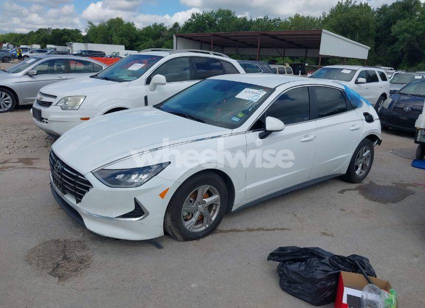 Photo 2 of 2021 Hyundai Sonata SE (VIN 5NPEG4JA2MH128068)