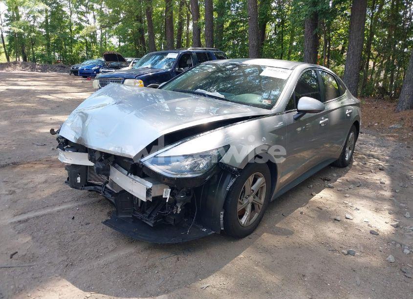 Photo 2 of 2022 Hyundai Sonata SE (VIN 5NPEG4JA2NH146572)