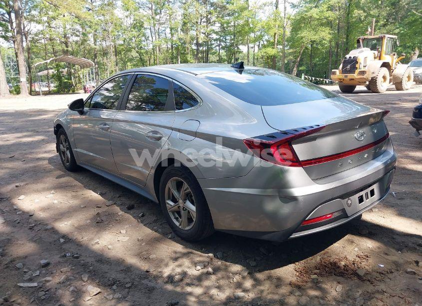 Photo 3 of 2022 Hyundai Sonata SE (VIN 5NPEG4JA2NH146572)