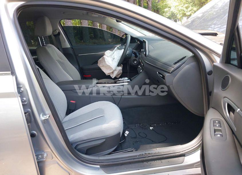 Photo 5 of 2022 Hyundai Sonata SE (VIN 5NPEG4JA2NH146572)