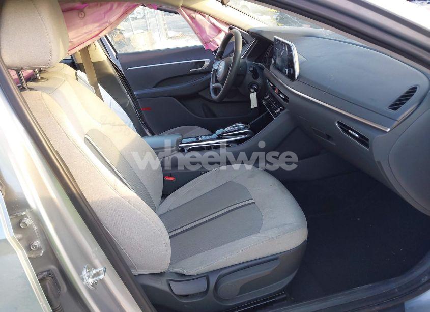 Photo 5 of 2022 Hyundai Sonata SE (VIN 5NPEG4JA2NH149438)