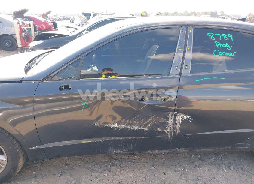 Photo 6 of 2021 Hyundai Sonata SE (VIN 5NPEG4JA3MH073291)