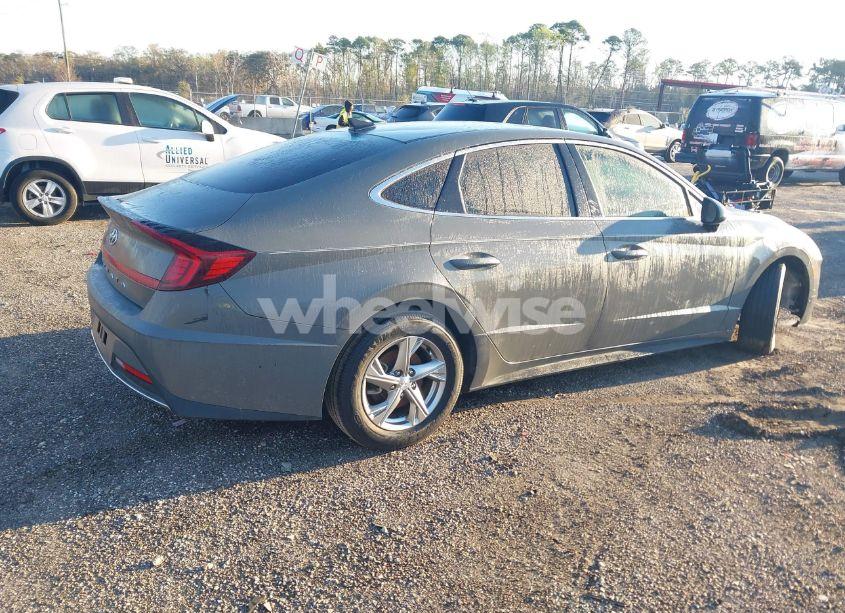 Photo 4 of 2020 Hyundai Sonata SE (VIN 5NPEG4JA4LH007640)