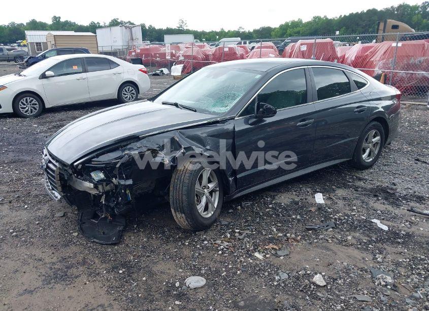 Photo 2 of 2020 Hyundai Sonata SE (VIN 5NPEG4JA4LH048043)