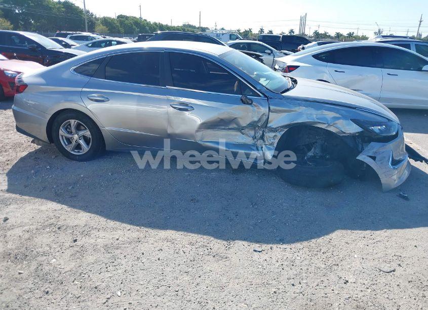 2020 Hyundai Sonata SE (VIN 5NPEG4JA5LH060136) main photo