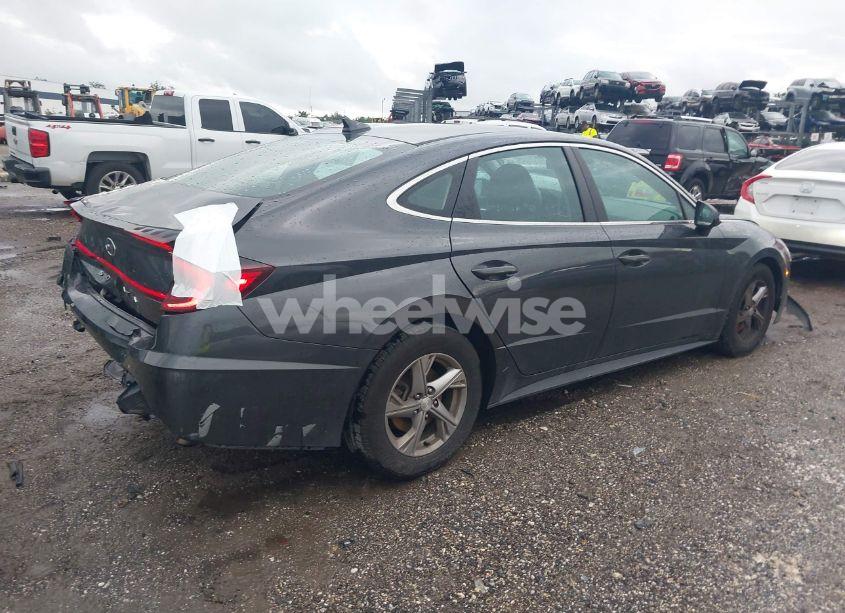 Photo 4 of 2021 Hyundai Sonata SE (VIN 5NPEG4JA5MH068643)