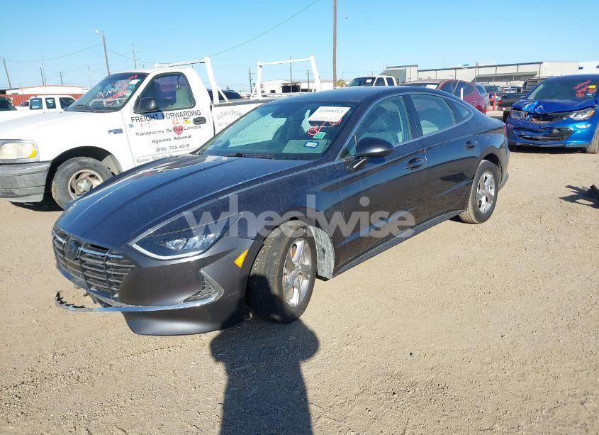 Photo 2 of 2021 Hyundai Sonata SE (VIN 5NPEG4JA5MH078721)