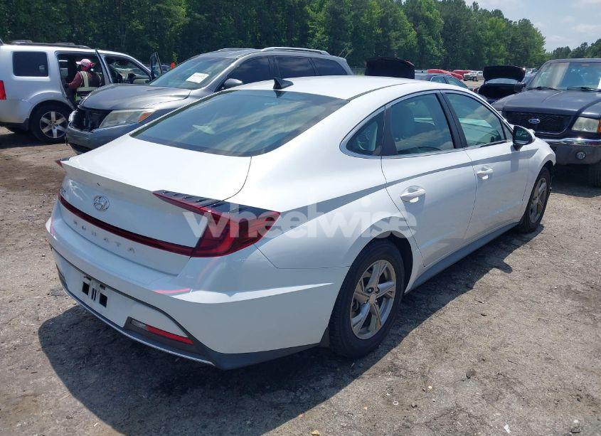 Photo 4 of 2021 Hyundai Sonata SE (VIN 5NPEG4JA5MH090996)