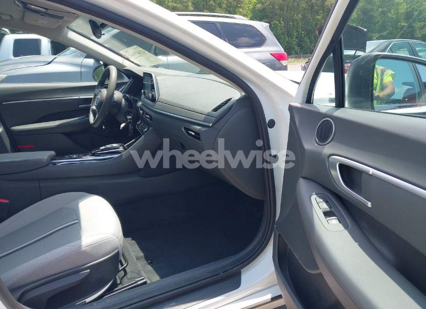 Photo 5 of 2021 Hyundai Sonata SE (VIN 5NPEG4JA5MH090996)