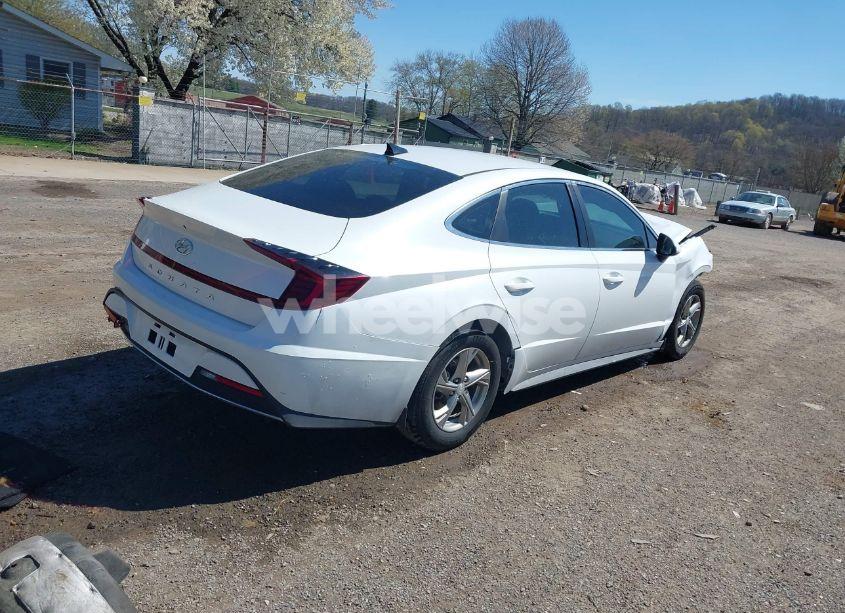 Photo 4 of 2022 Hyundai Sonata SE (VIN 5NPEG4JA5NH143746)