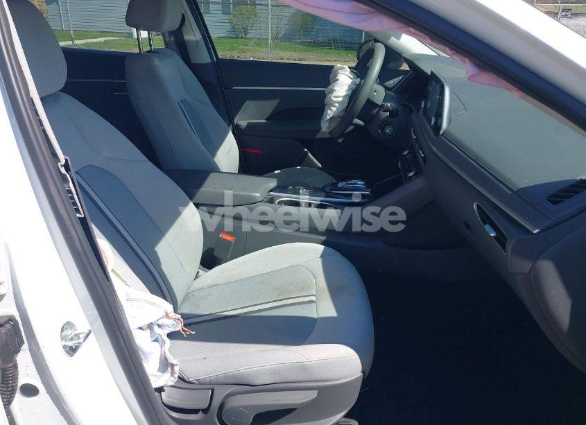 Photo 5 of 2022 Hyundai Sonata SE (VIN 5NPEG4JA5NH143746)