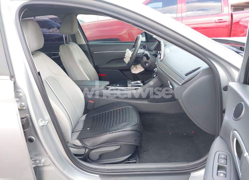 Photo 5 of 2021 Hyundai Sonata SE (VIN 5NPEG4JA6MH069834)