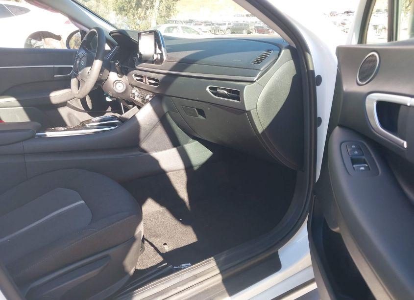 Photo 5 of 2021 Hyundai Sonata SE (VIN 5NPEG4JA6MH097343)
