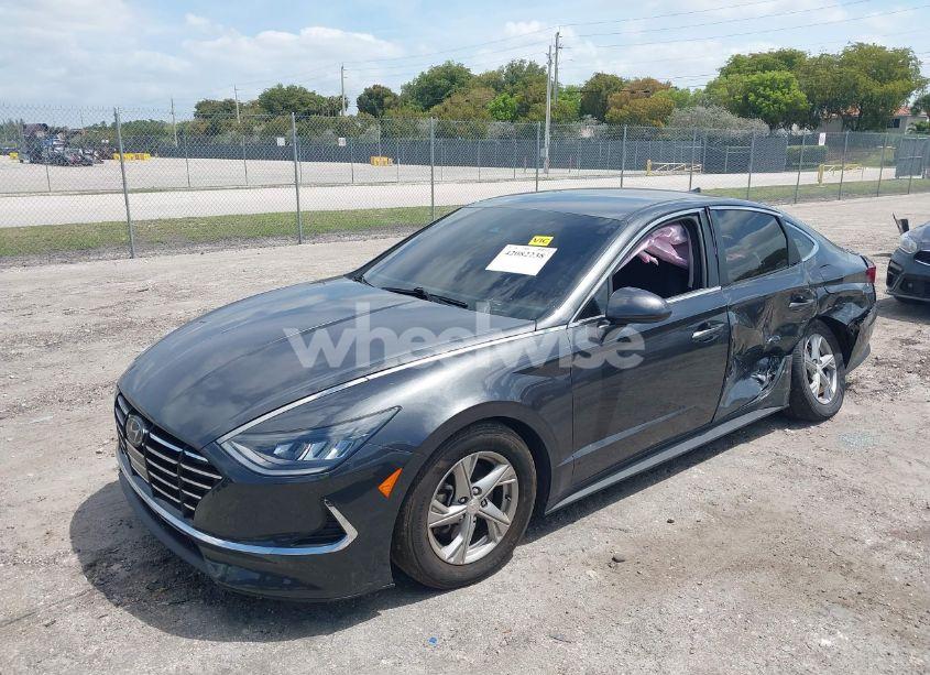 Photo 2 of 2021 Hyundai Sonata SE (VIN 5NPEG4JA6MH105036)