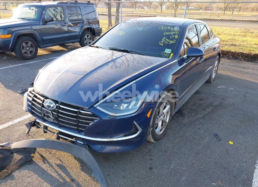 Photo 2 of 2021 Hyundai Sonata SE (VIN 5NPEG4JA6MH124928)