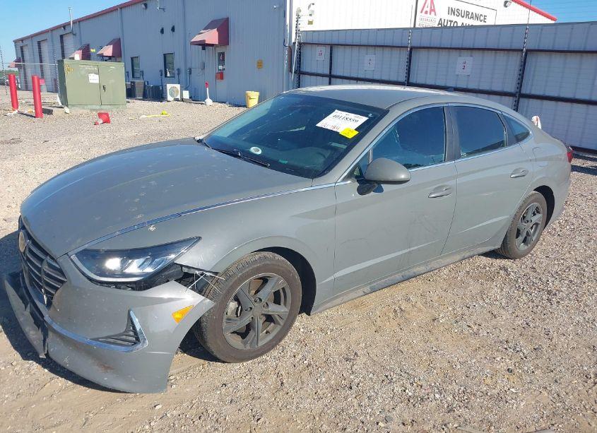 Photo 2 of 2021 Hyundai Sonata SE (VIN 5NPEG4JA7MH070166)