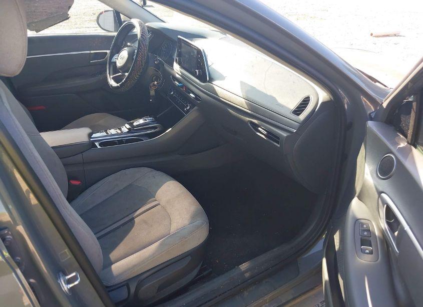 Photo 5 of 2021 Hyundai Sonata SE (VIN 5NPEG4JA7MH070166)