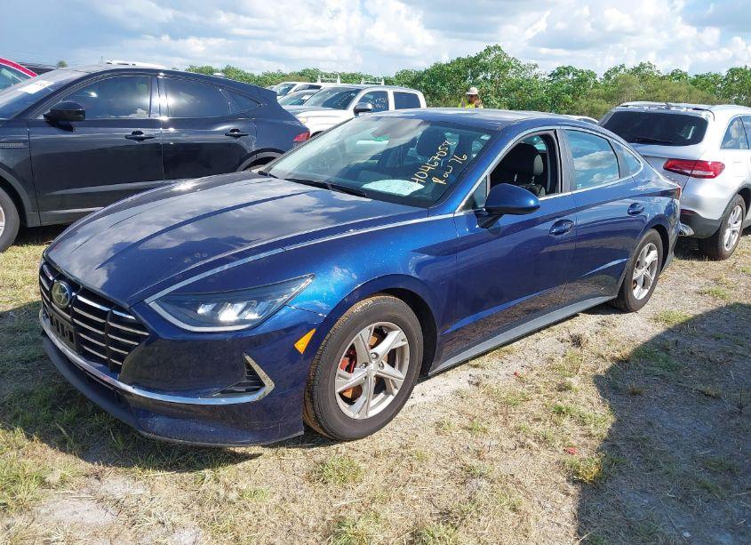Photo 2 of 2021 Hyundai Sonata SE (VIN 5NPEG4JA7MH073861)