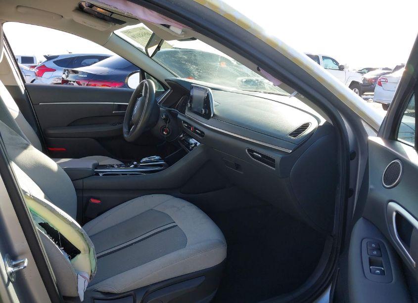 Photo 5 of 2021 Hyundai Sonata SE (VIN 5NPEG4JA7MH130933)