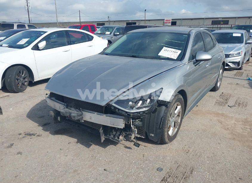 Photo 2 of 2020 Hyundai Sonata SE (VIN 5NPEG4JA8LH014722)