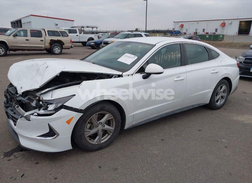 Photo 2 of 2021 Hyundai Sonata SE (VIN 5NPEG4JA8MH063372)