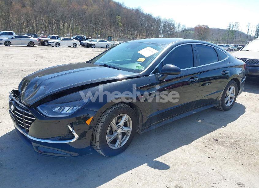 Photo 2 of 2021 Hyundai Sonata SE (VIN 5NPEG4JA8MH109749)