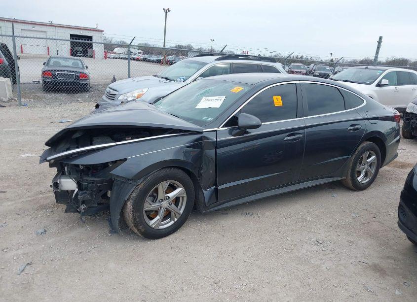 Photo 2 of 2020 Hyundai Sonata SE (VIN 5NPEG4JA9LH058423)