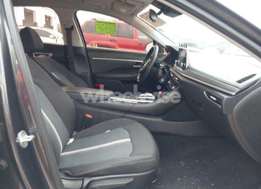 Photo 5 of 2022 Hyundai Sonata SE (VIN 5NPEG4JA9NH134242)