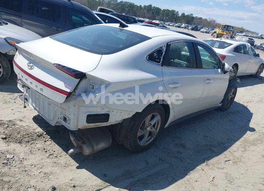 Photo 4 of 2022 Hyundai Sonata SE (VIN 5NPEG4JA9NH135469)