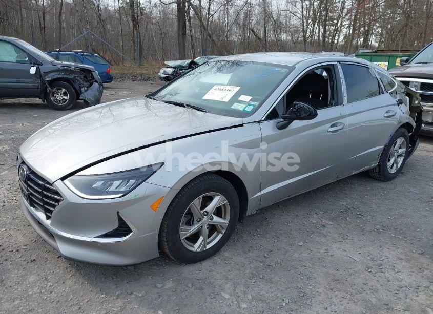 Photo 2 of 2022 Hyundai Sonata SE (VIN 5NPEG4JA9NH142857)
