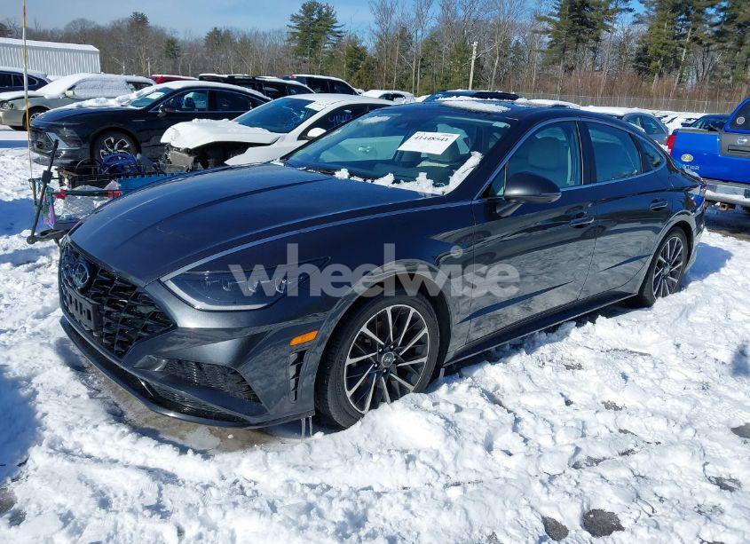 Photo 2 of 2020 Hyundai Sonata LIMITED (VIN 5NPEH4J20LH040737)