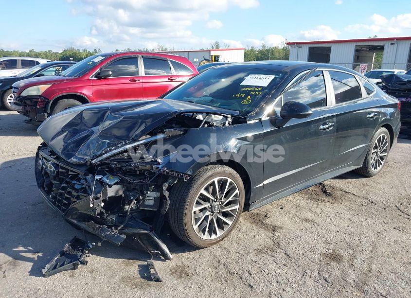 Photo 2 of 2020 Hyundai Sonata LIMITED (VIN 5NPEH4J24LH051899)